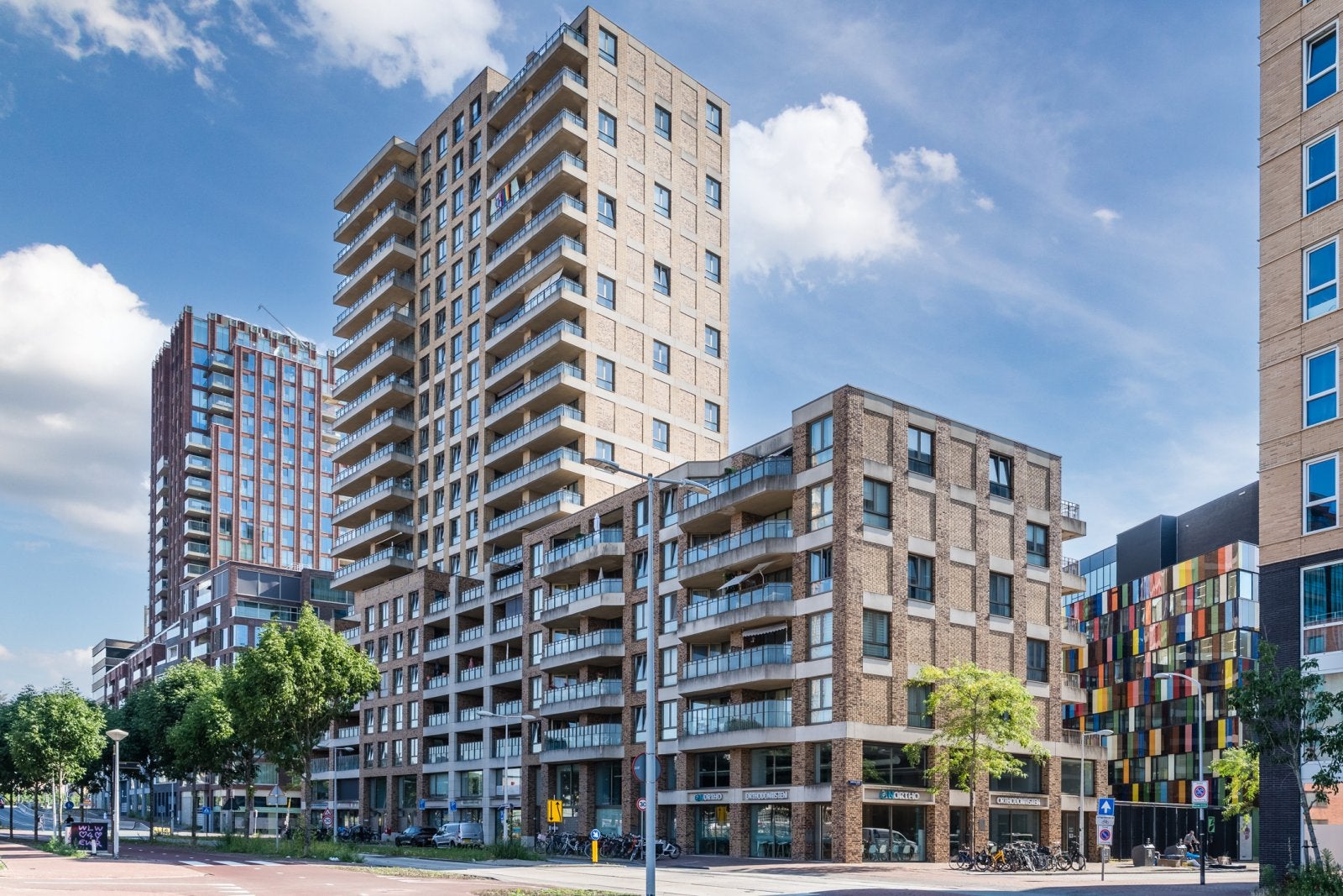 Flat Elzenhagensingel in Amsterdam