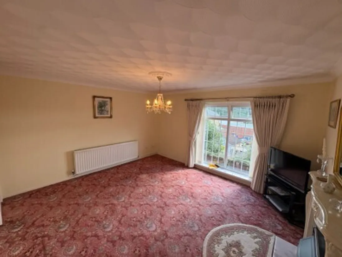 Flat Cefn Road in Blackwood