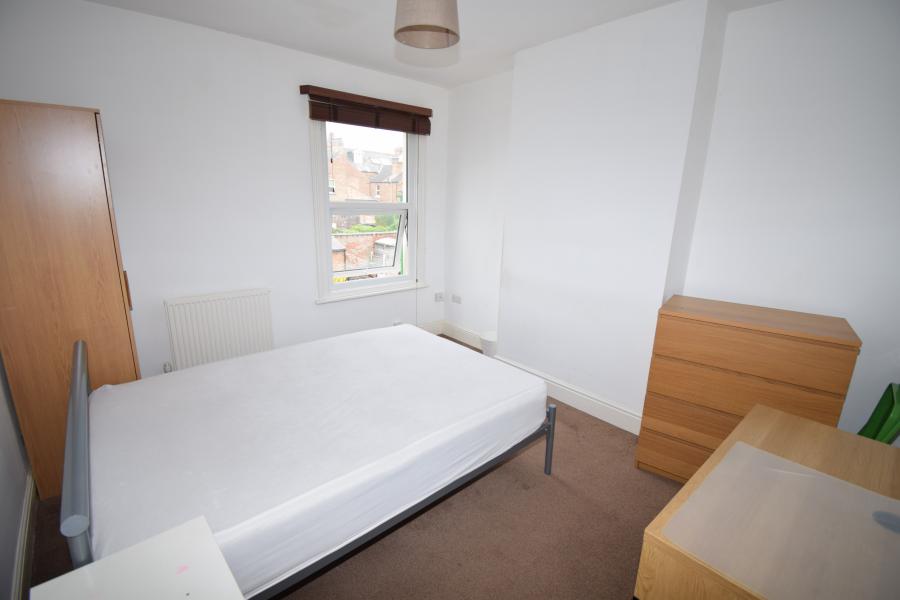 Room Leyland Street in Derby