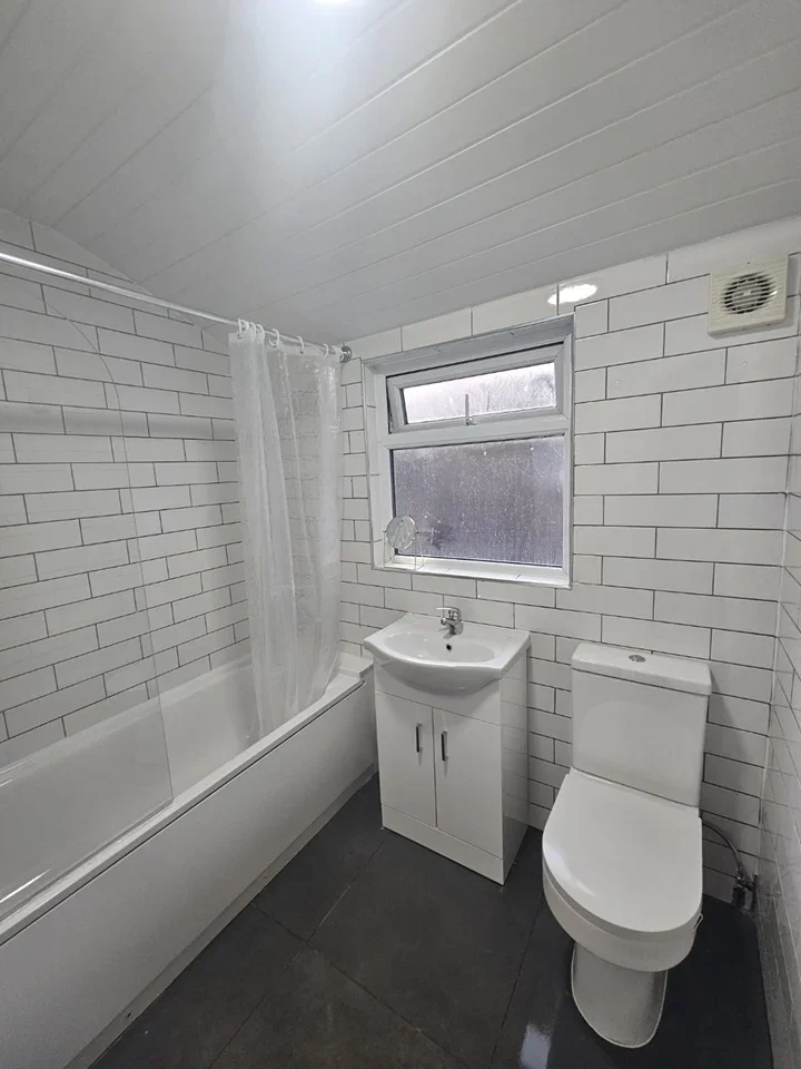 Room Elsenham Road in Greater London