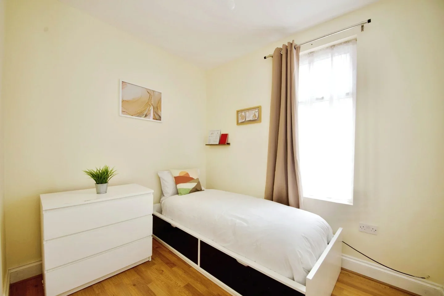 House Harringay Road in Greater London
