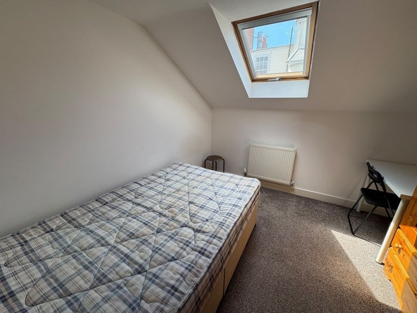 Room St Edward's Road in Portsmouth