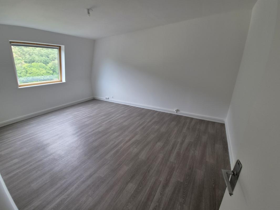 Flat Rue de la Rochette in Château Regnault