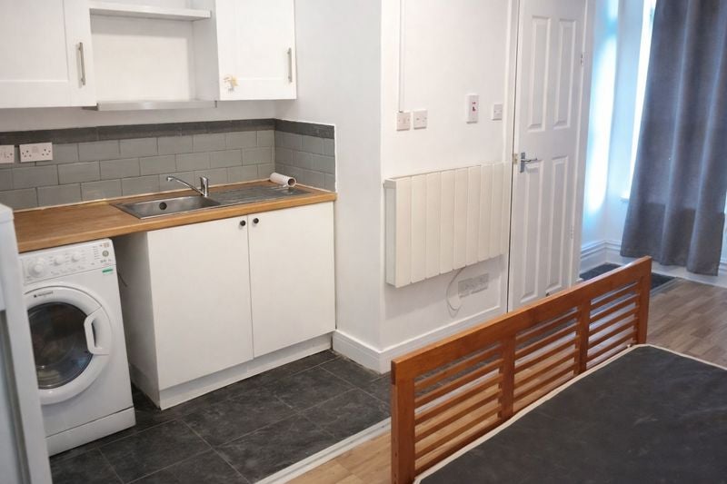 Flat Bradford Avenue in Farnworth