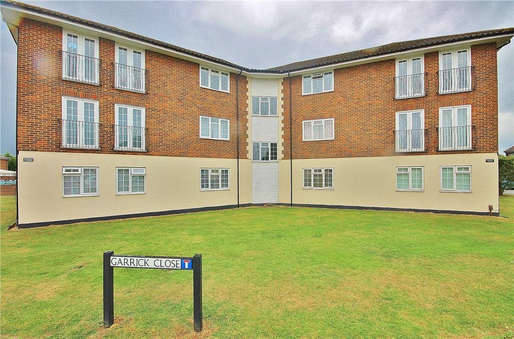 Flat Garrick Close in Borough of Spelthorne