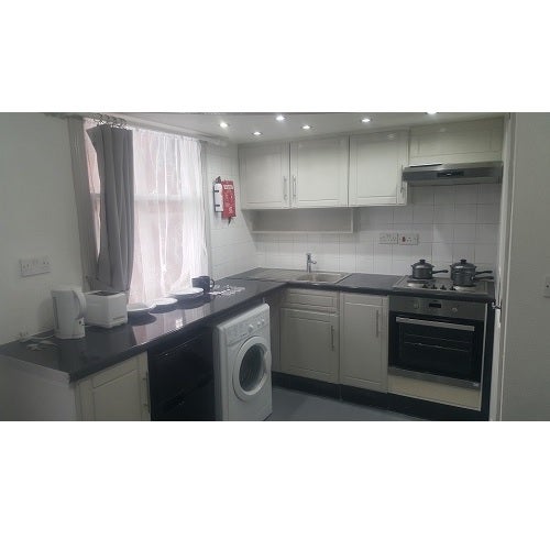 Flat Morrish Road in Greater London