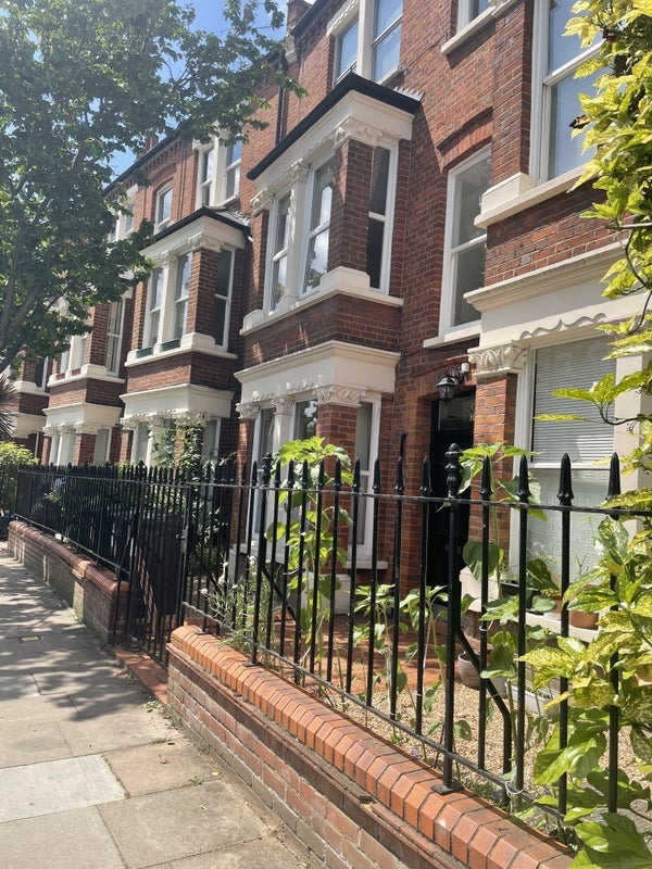 Room Sulgrave Road in Greater London