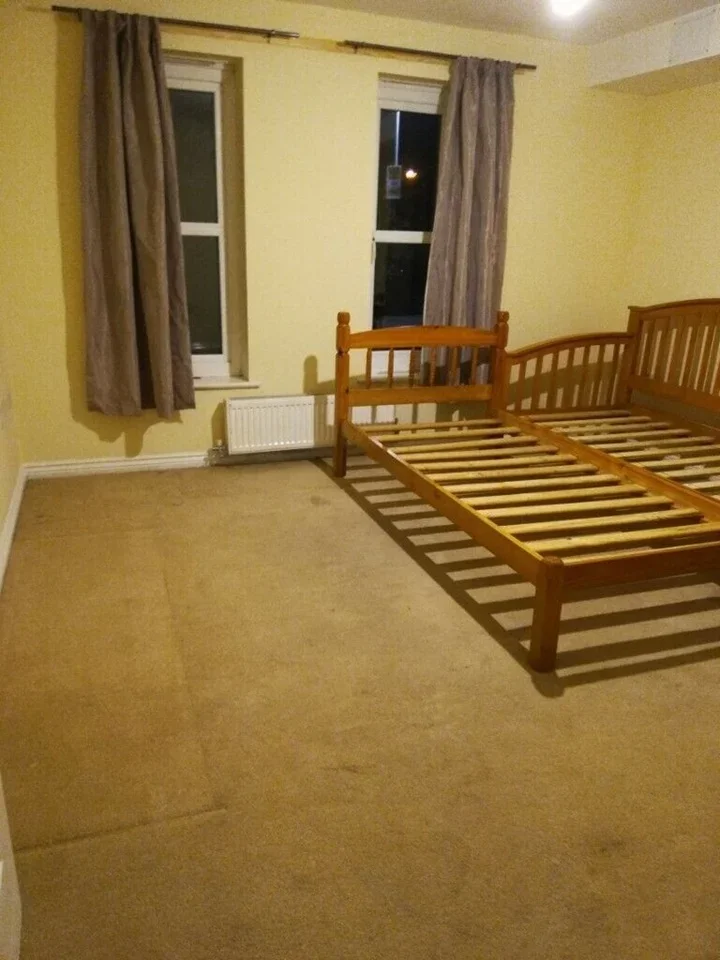 Flat Juniper Court in London