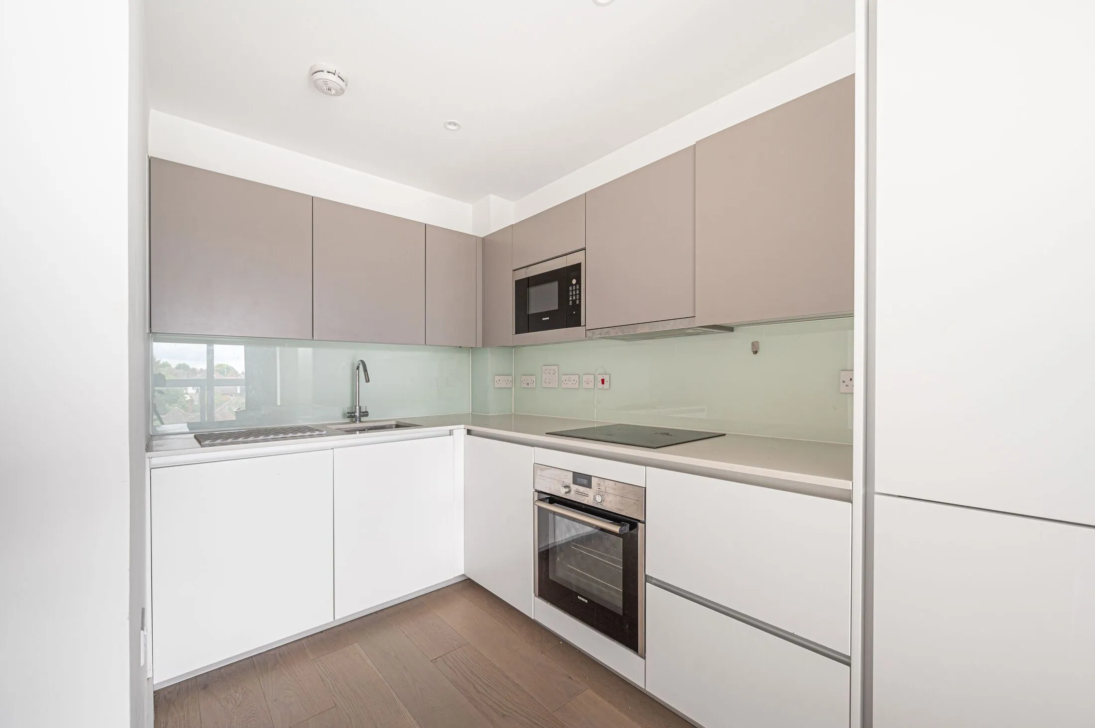 Flat Edgware Road in Greater London