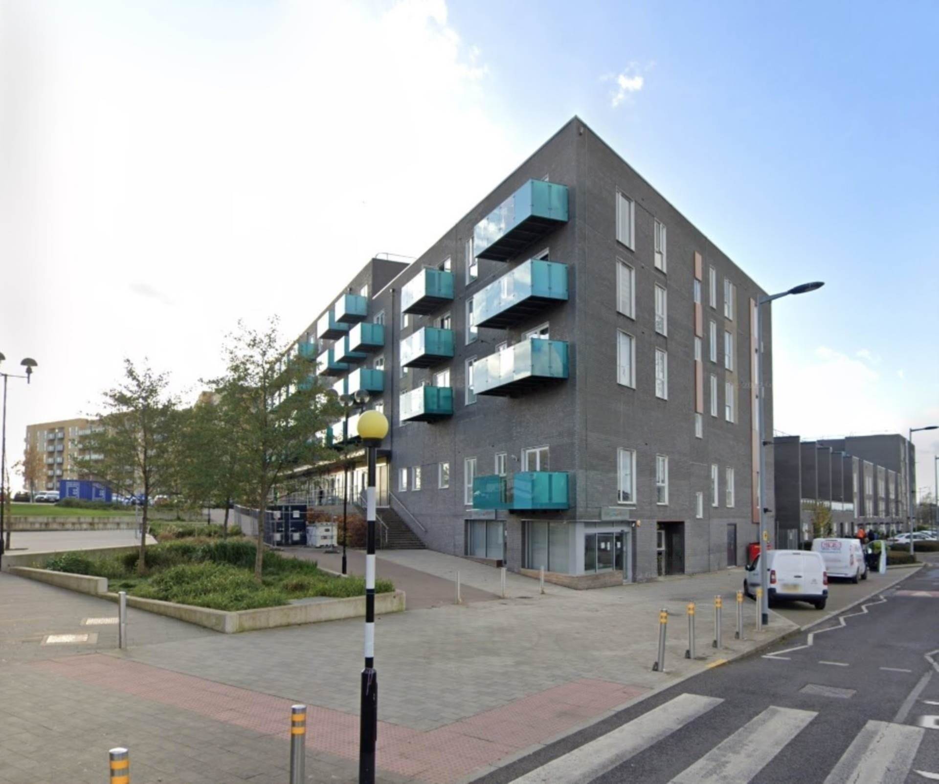 Flat Minter Road in Greater London