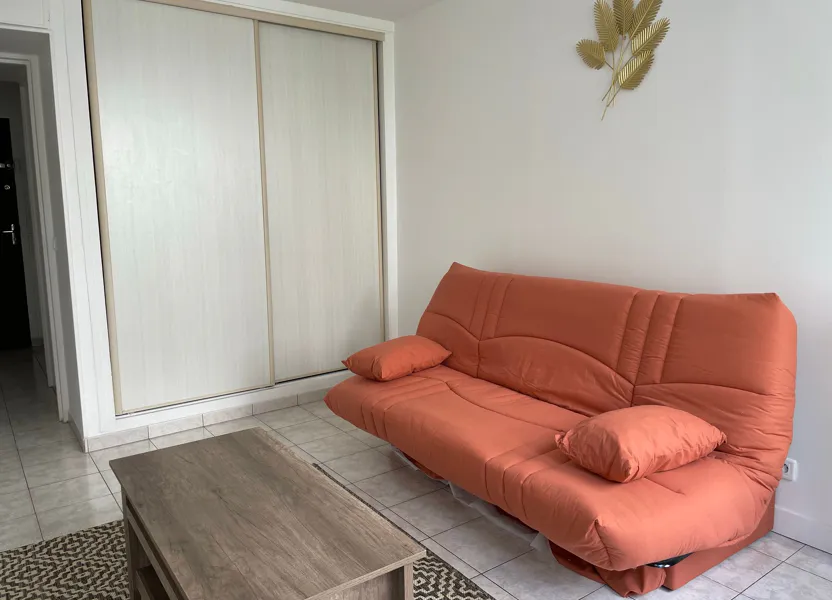 Flat Rue de Charenton in Paris