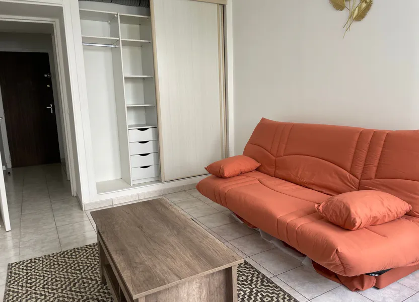 Flat Rue de Charenton in Paris