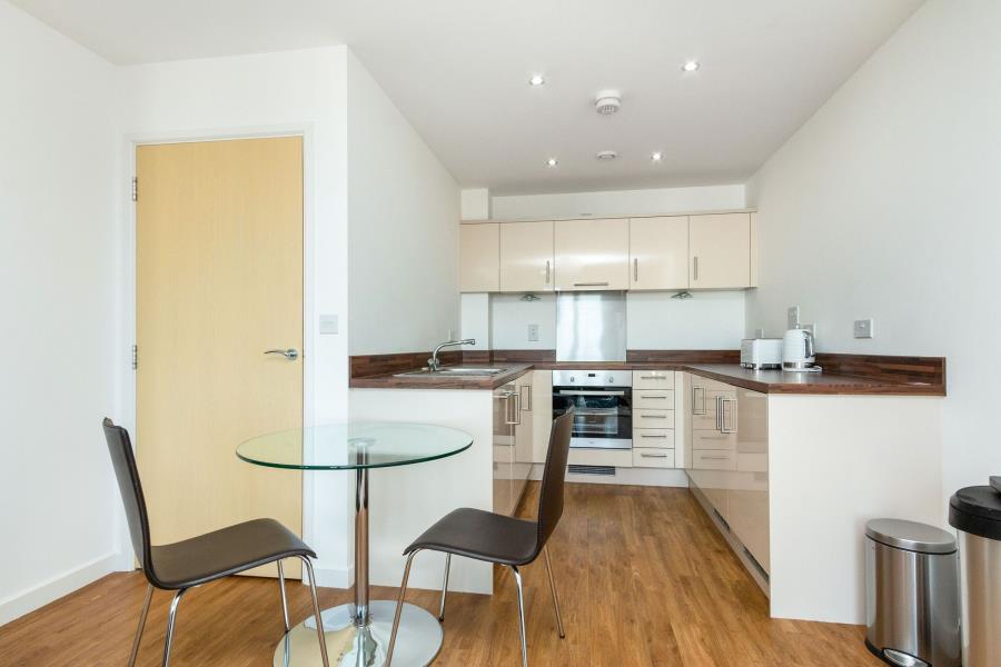 Flat Guildford Road in Woking