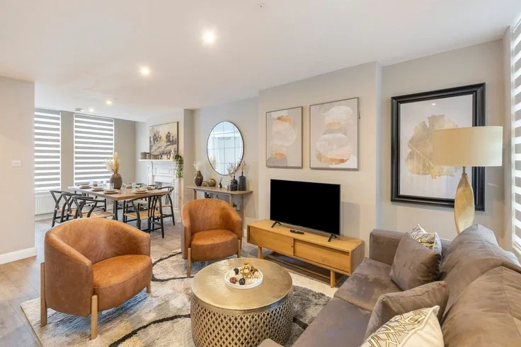 Flat Tremadoc Road in Greater London