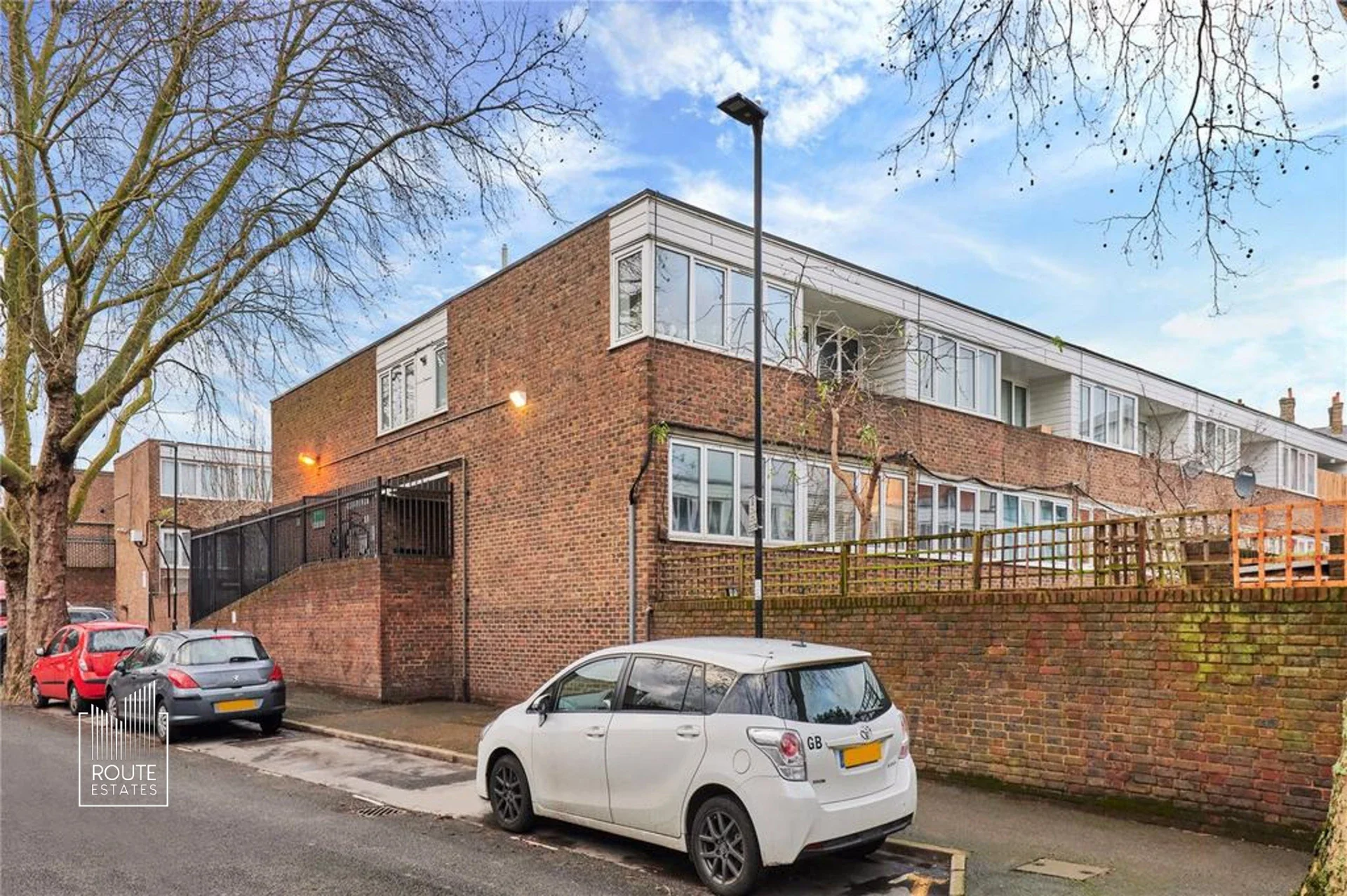 Flat Dunmow Walk in London