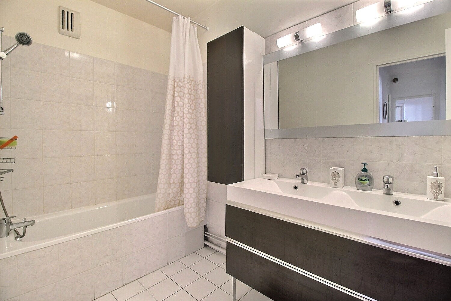 Appartement Rue Raymond Ridel à Courbevoie