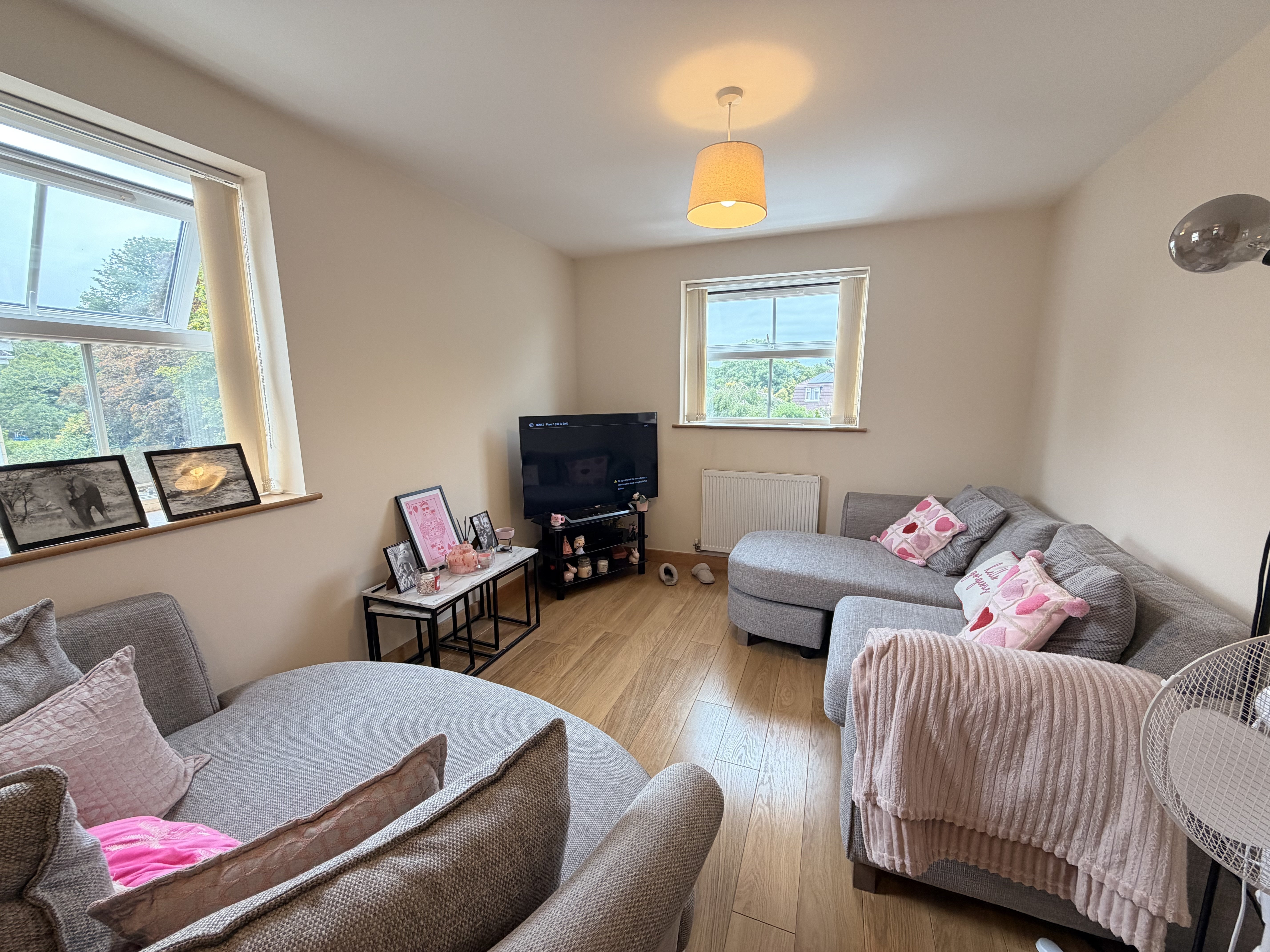Flat The Lawns in Yate