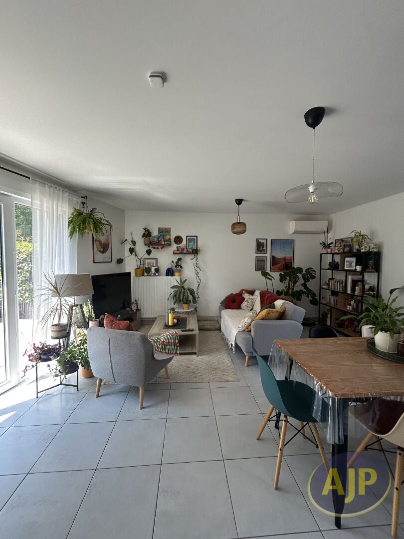 Flat Route de Sirguet in Monsac