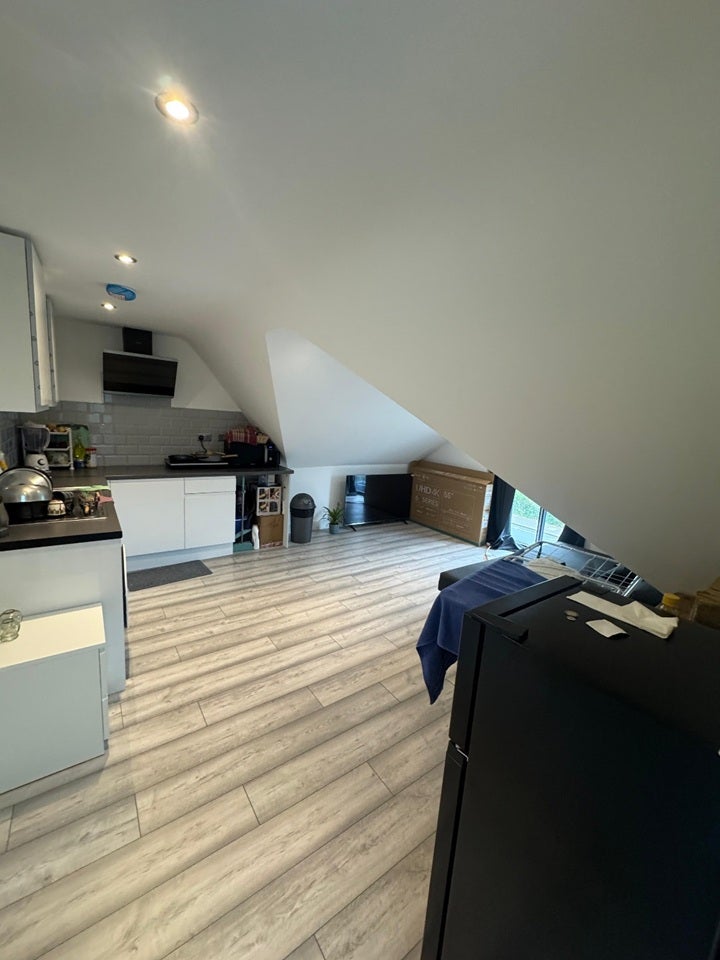 Flat Cranbrook Road in Greater London