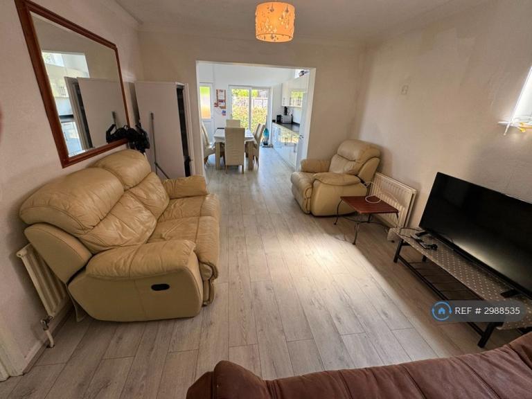 Room Ensbury Avenue in Bournemouth