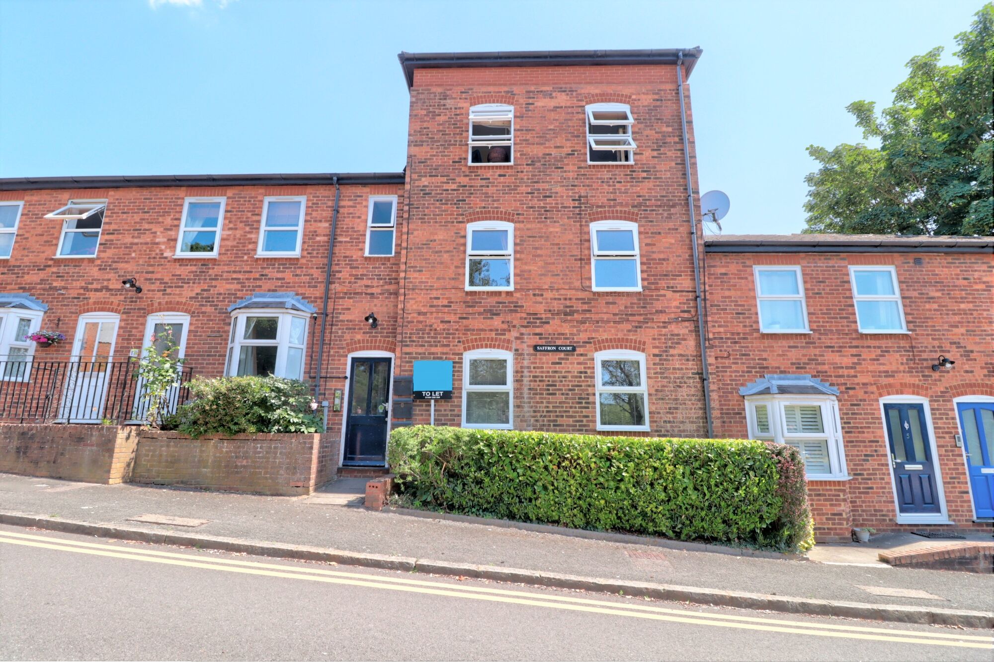 Flat Saffron Road in High Wycombe