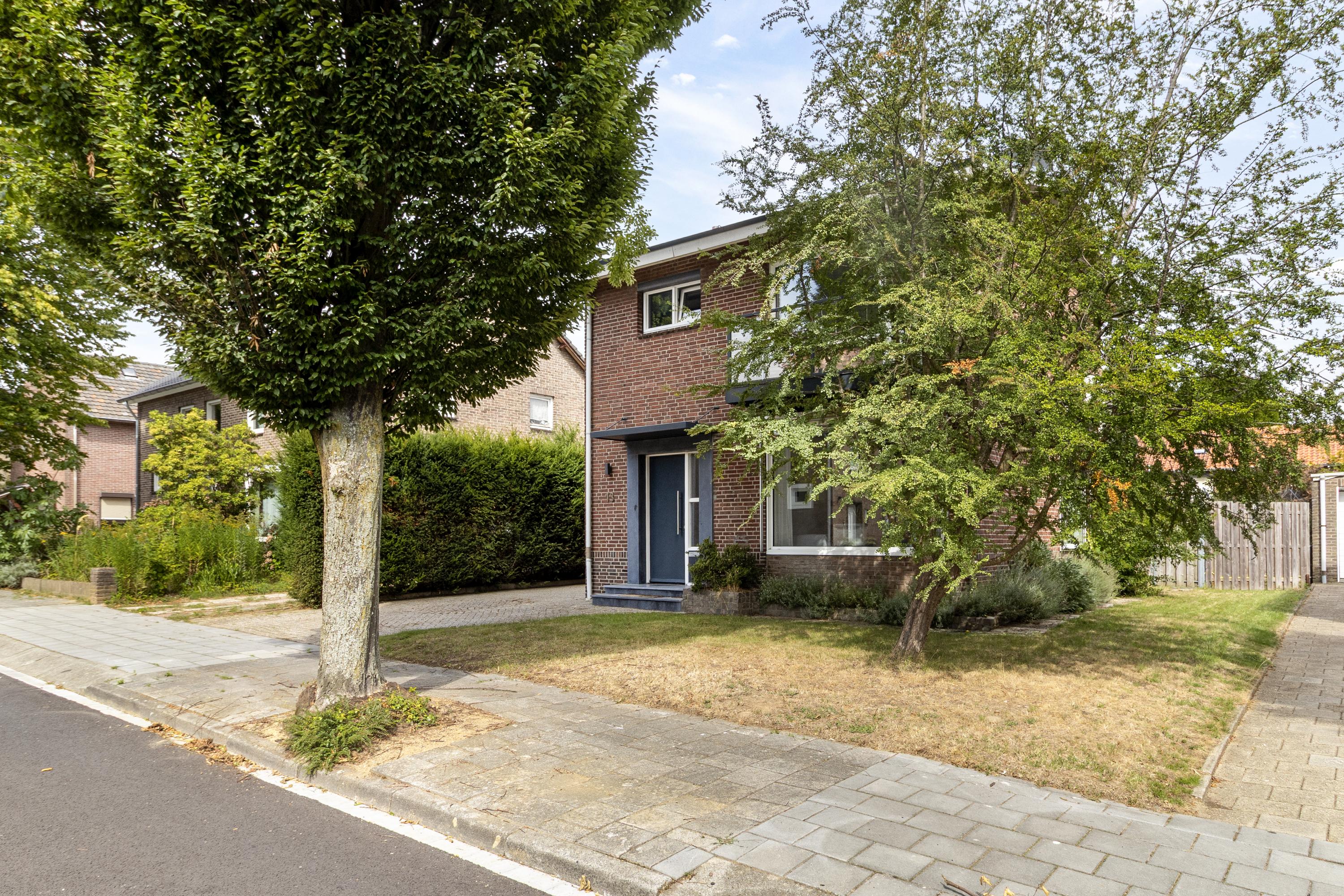 Vrijstaande woning te koop: Jasparstraat 13, Geleen