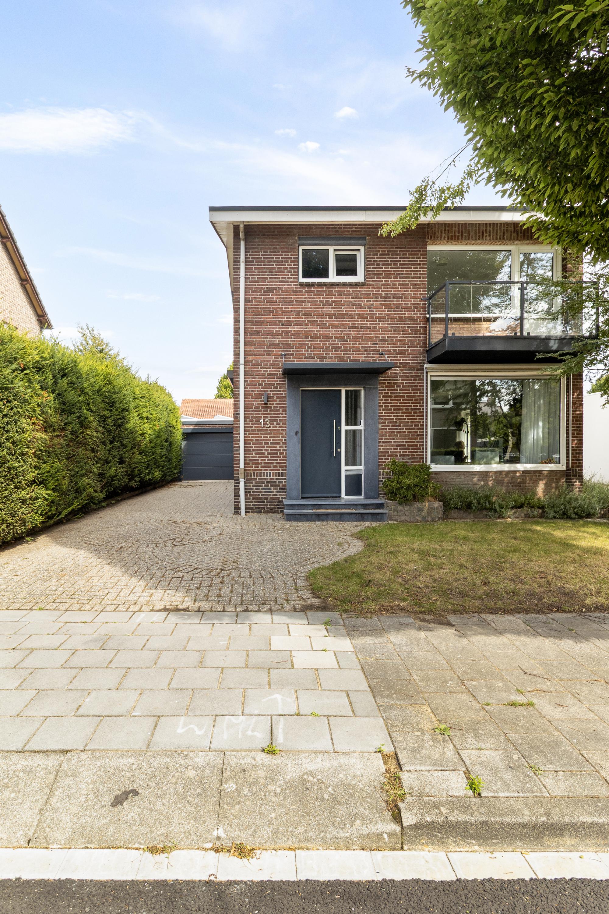 Vrijstaande woning te koop: Jasparstraat 13, Geleen