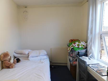 Flat West Lane in Borough of Swale