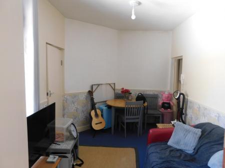 Flat West Lane in Borough of Swale