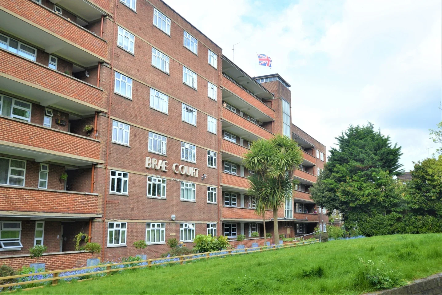 Flat Carlisle Close in Greater London