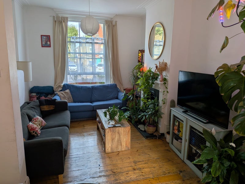 Room Fairfield Road in Greater London
