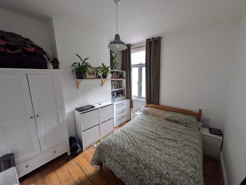 Room Fairfield Road in Greater London