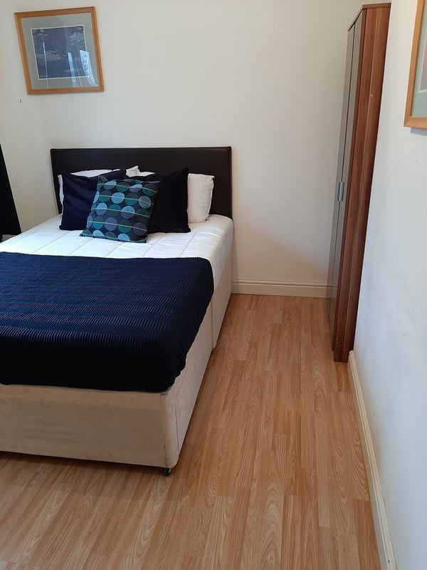 Room Nickson Road in Coventry