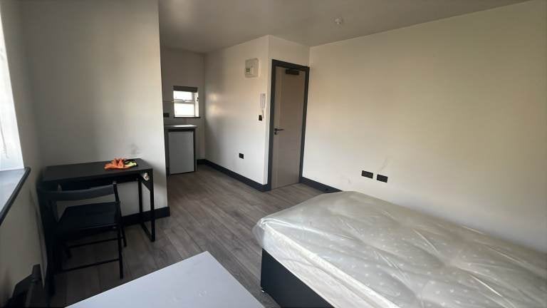 Flat Verona Drive in Greater London