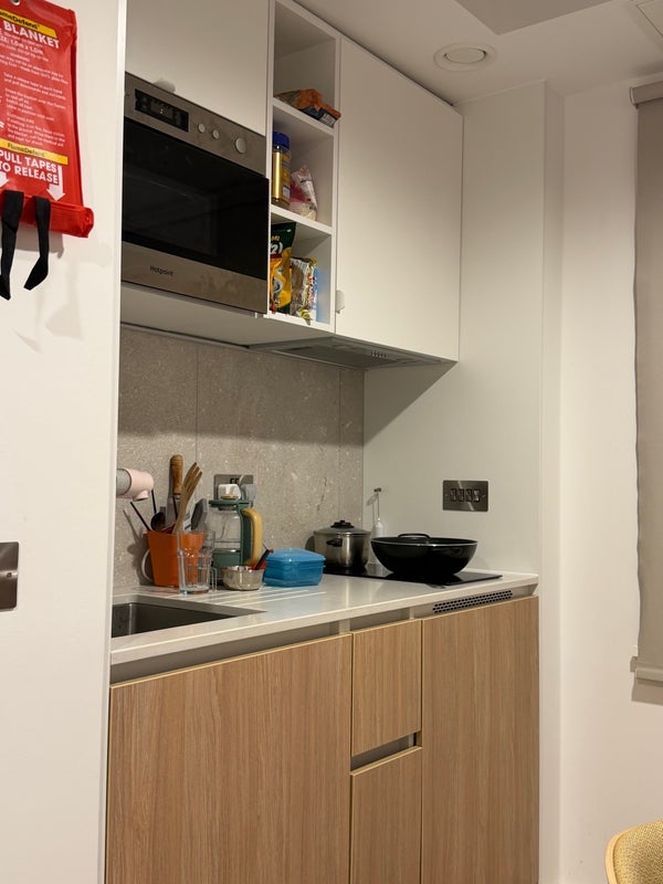 Room Rutherford Way in Greater London