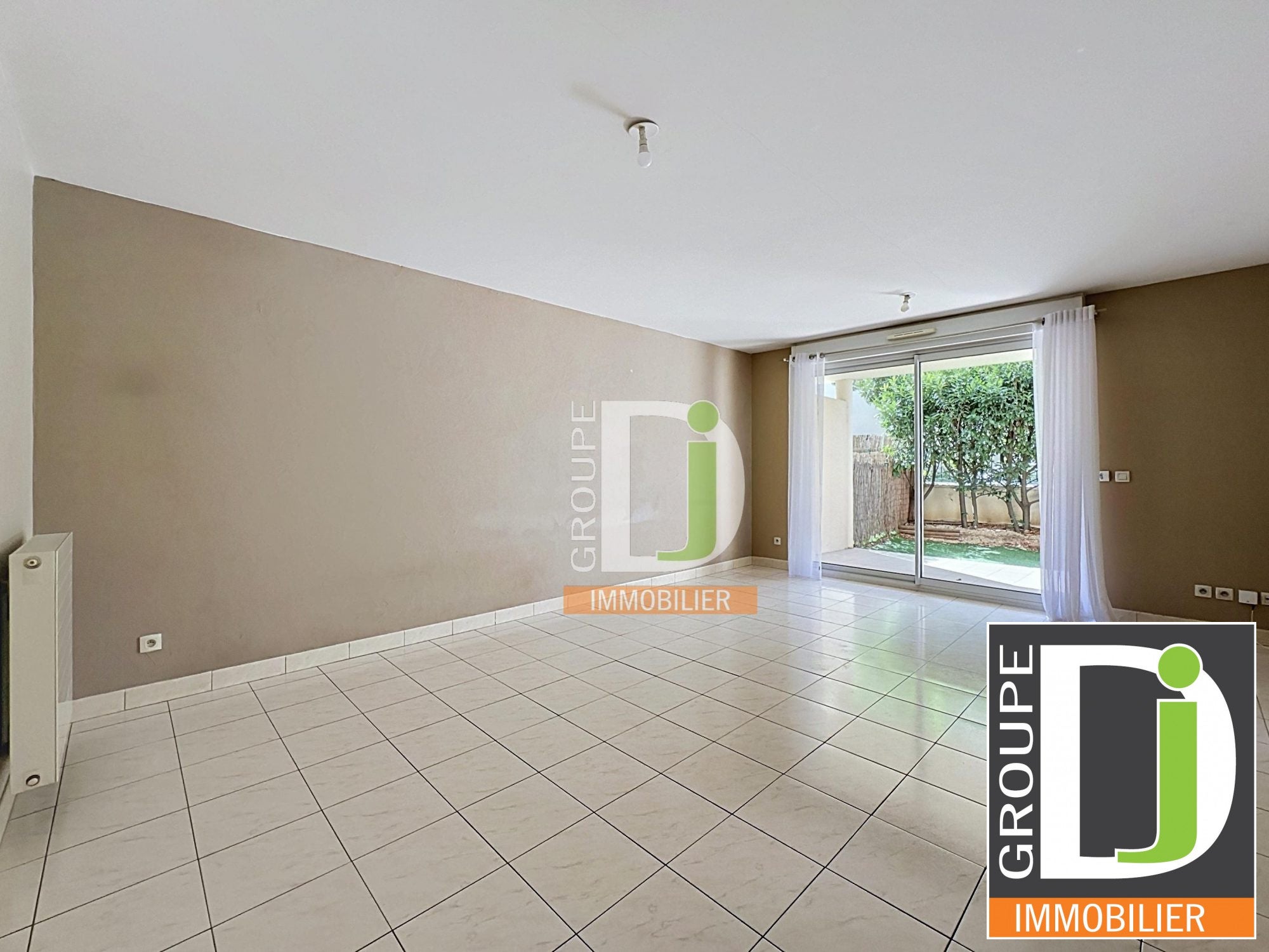 Flat Rue Albert Varnet in Valence