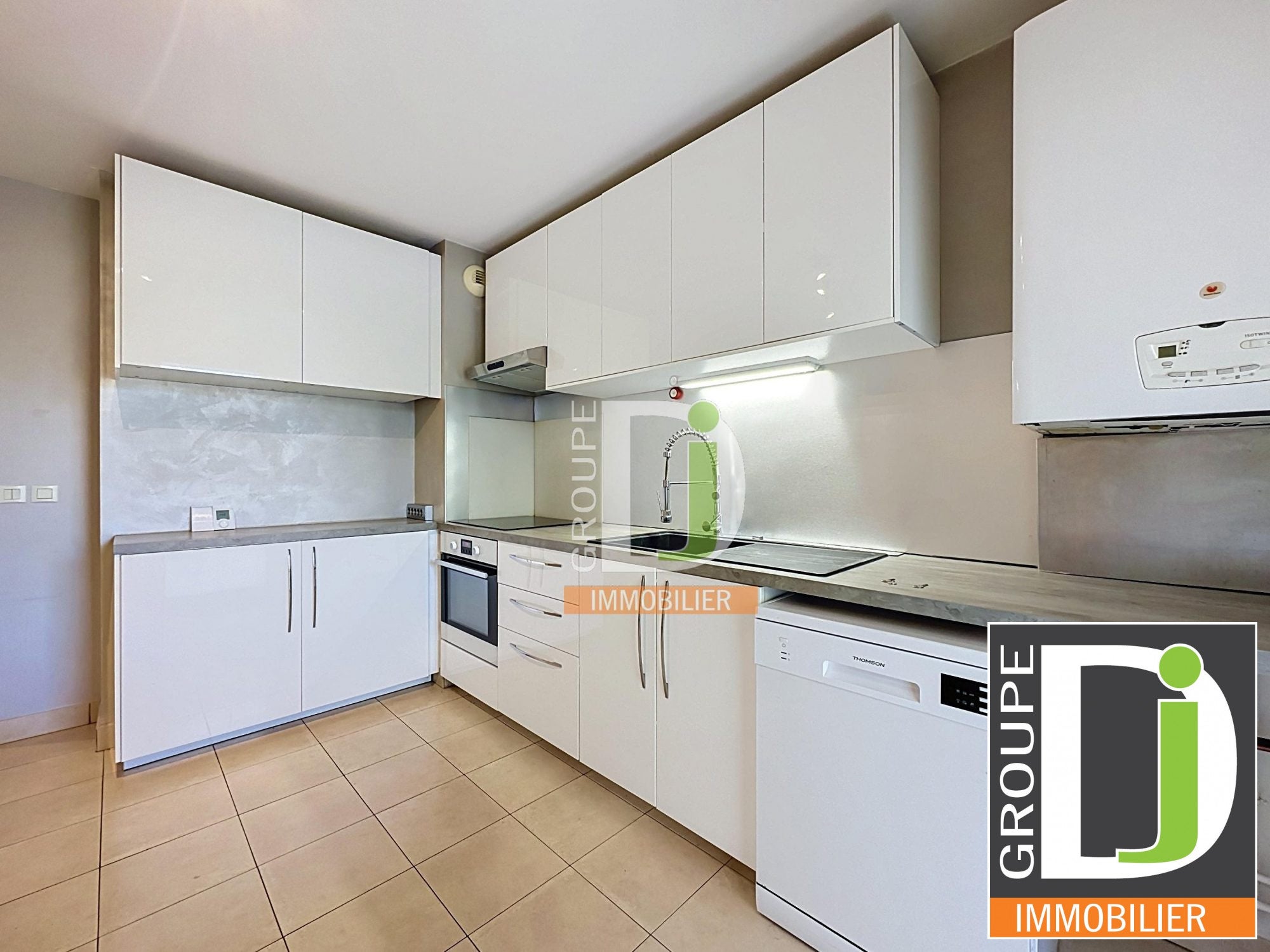 Flat Rue Albert Varnet in Valence