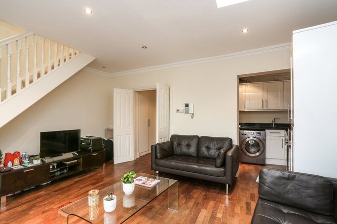 Flat Old Brompton Road in Greater London