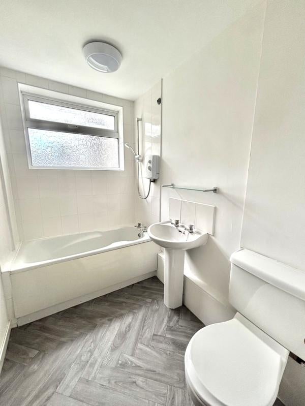 Flat Radbourne Street in Derby