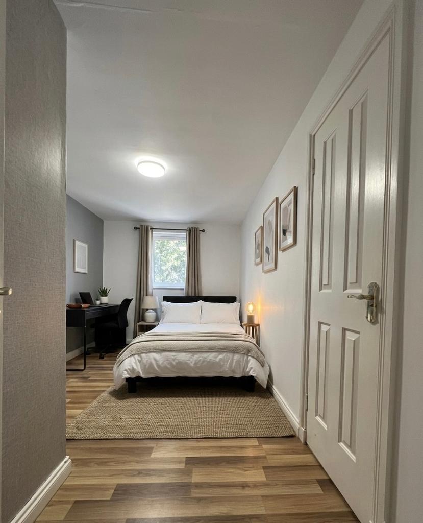 Flat Crawford Lane in Glasgow