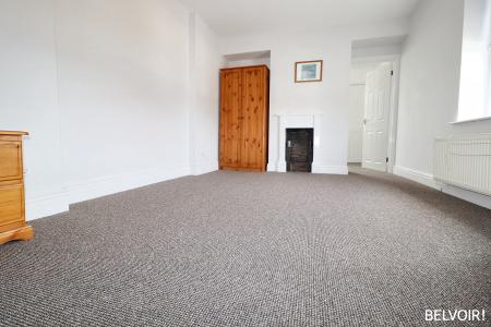 Room Cosslett Place in Cardiff