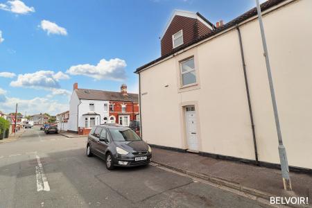 Flat Cosslett Place in Cardiff