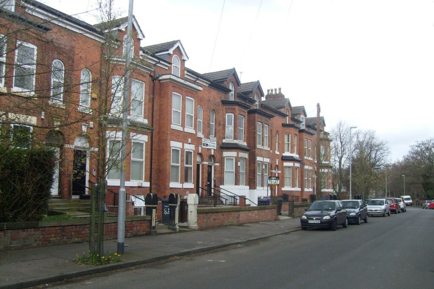 Flat Dickenson Road in Manchester