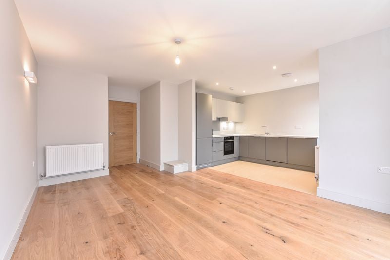 Flat Sandlands Point in Chichester