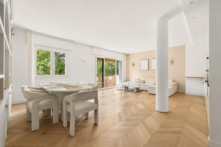 Flat Boulevard Bineau in Neuilly-sur-Seine