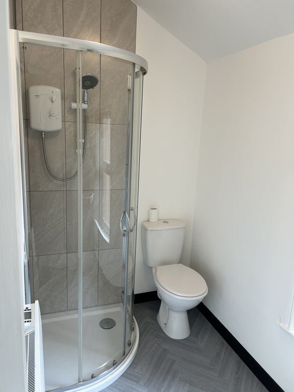 Room Manchester Road in Tameside