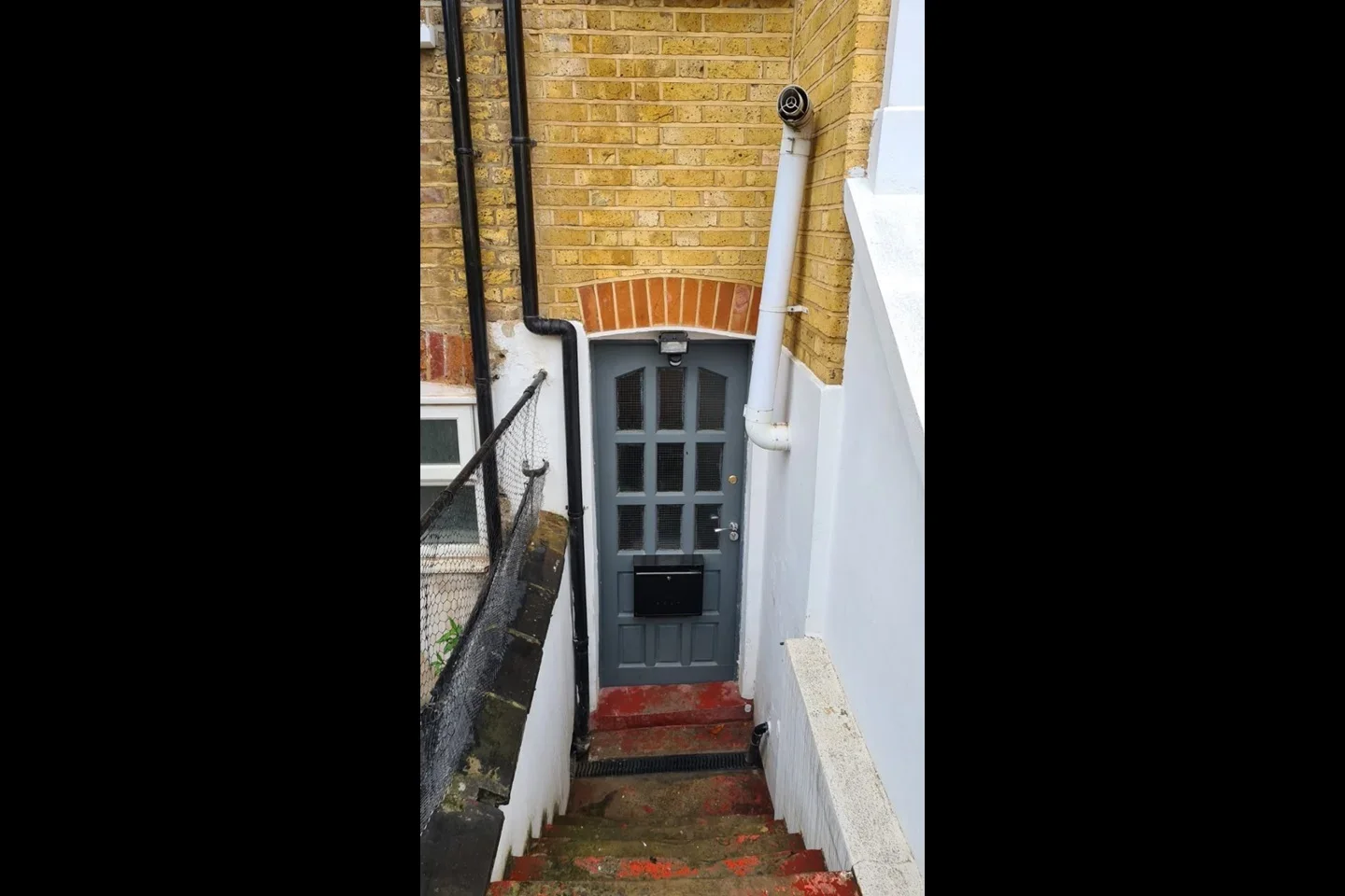 Flat Osbaldeston Road in Greater London