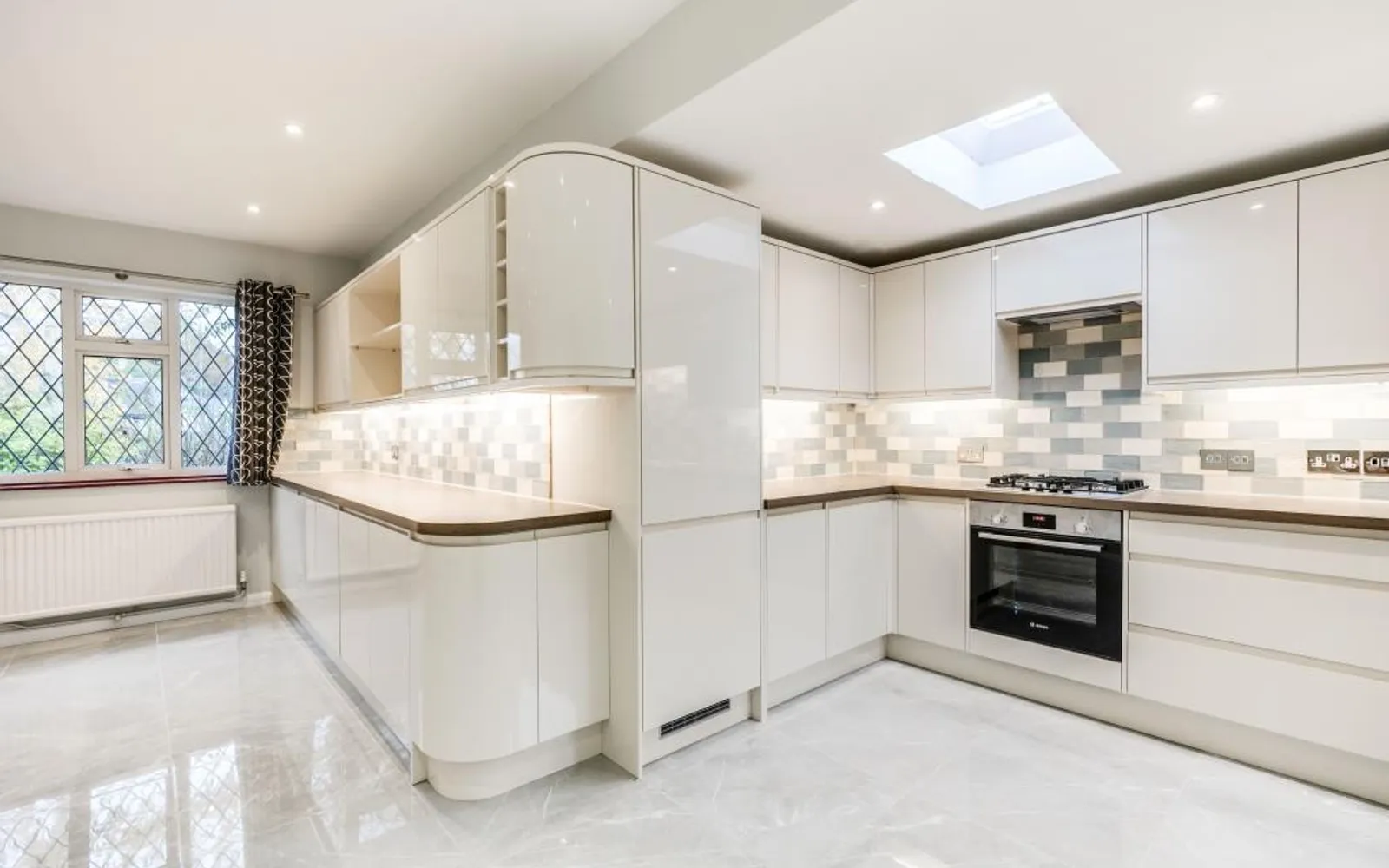 House Shaldon Way in Elmbridge