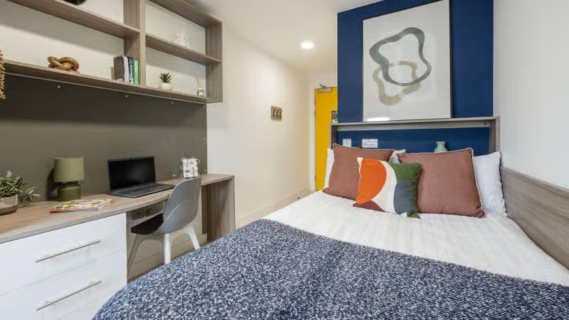 Room Kennedy Street in Glasgow
