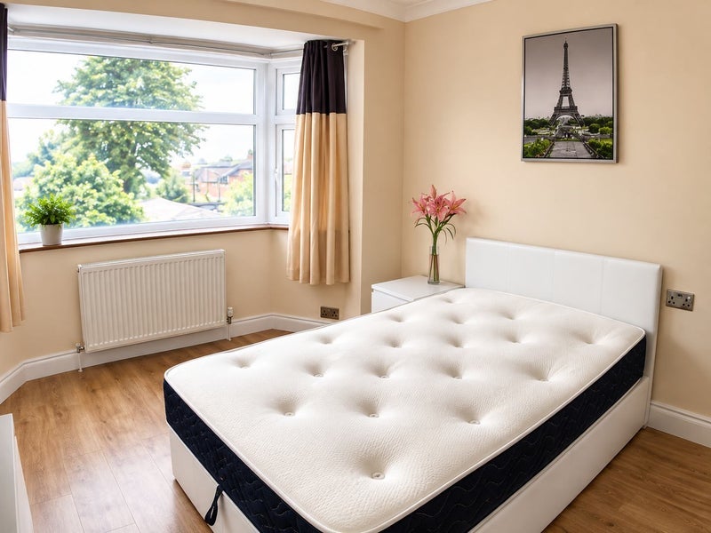 Room Federation Road in Greater London